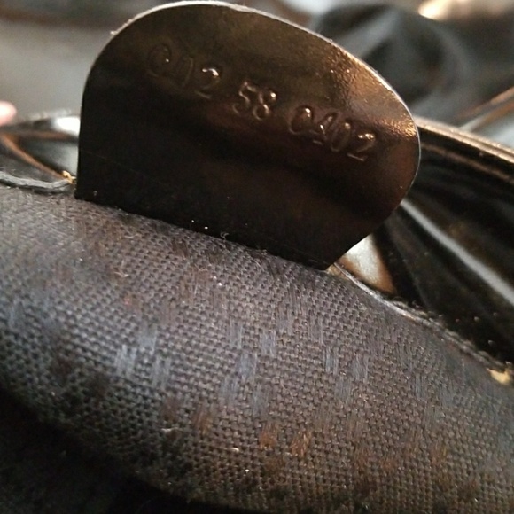 AUTHENTIC GUCCI PURSE - Picture 5 of 8